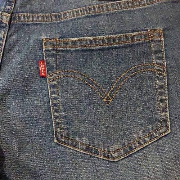 Levi’s ripped jean shorts - Picture 4 of 9